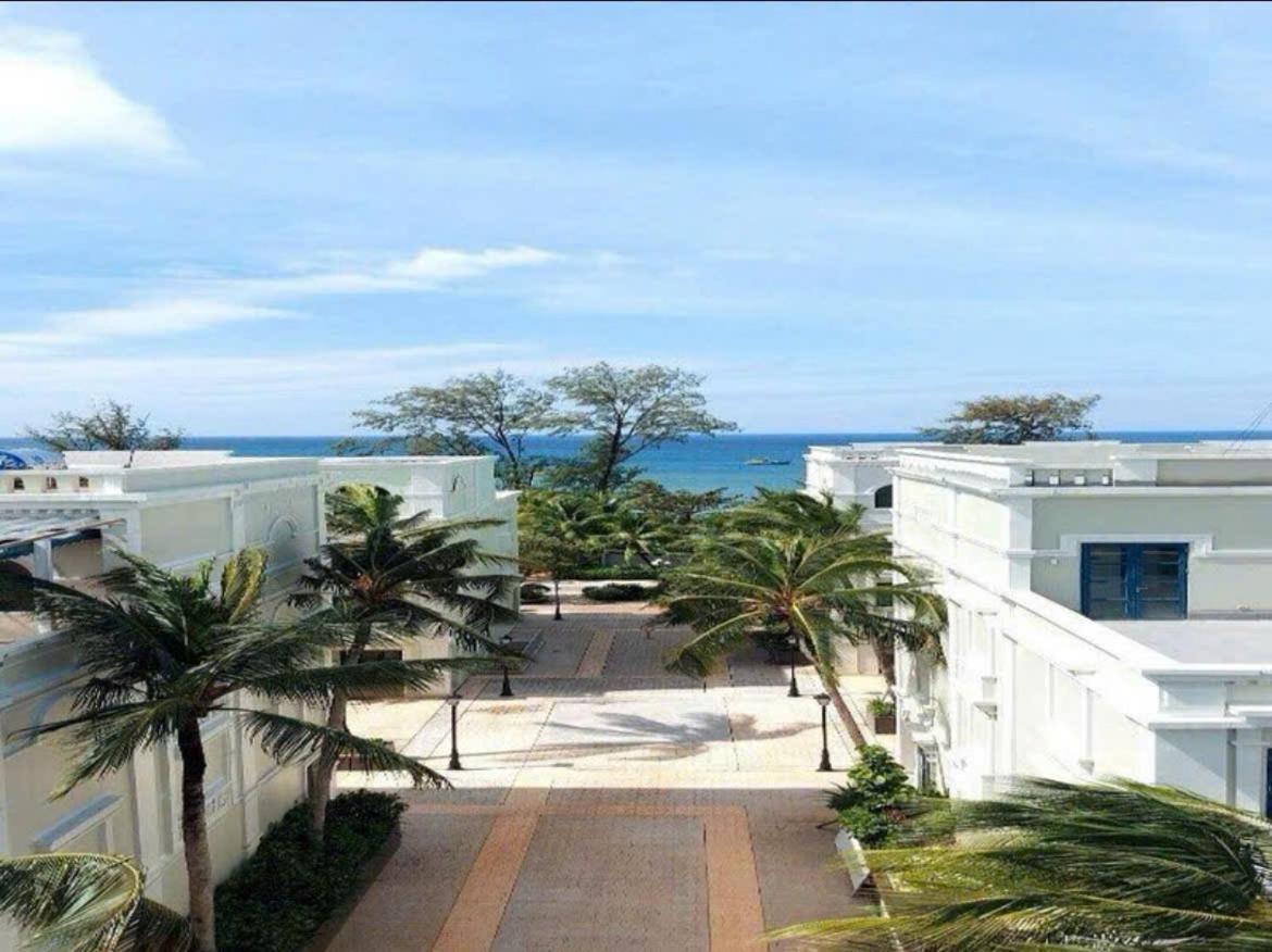Marina Resort Waterfront Minh Phu Quoc Beach Swimming Pool Extérieur photo